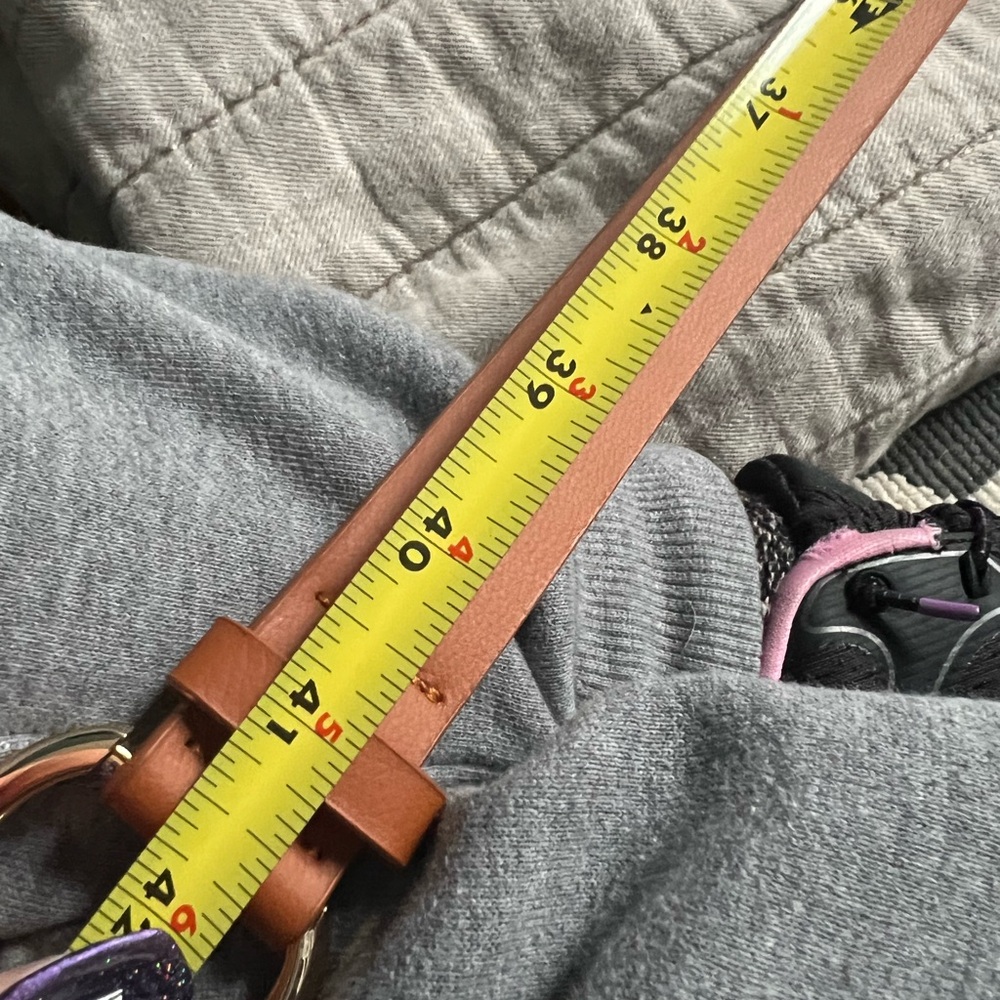 Classic Tan Leather Circle-Buckle Women's Belt - Picture 3 of 3